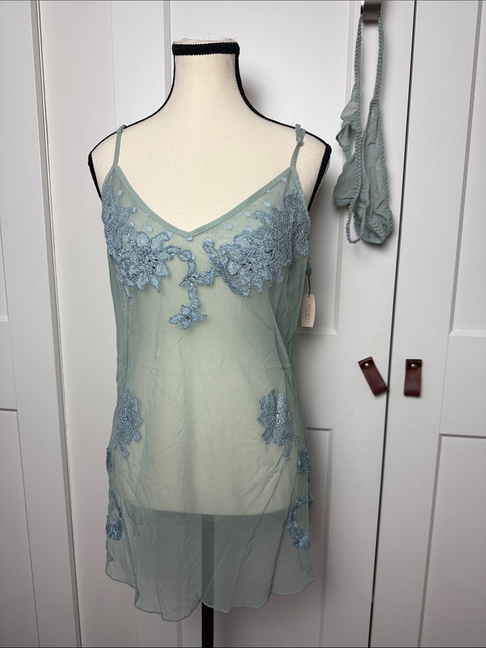 NWT dead stock vintage Y2K Victoria secret mesh lace crystal chemise thong set L